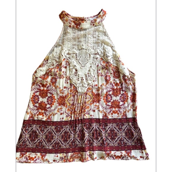 Coco & Jaimeson Crochet Boho top - Picture 2 of 4